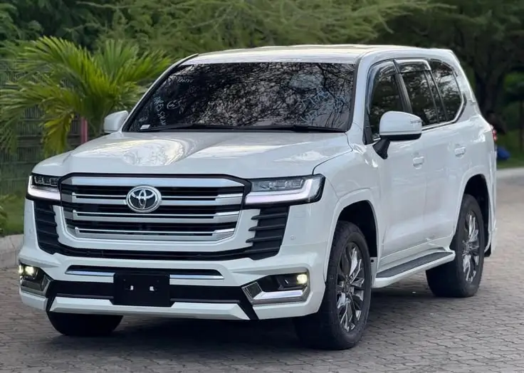 Toyota Land Cruiser 300